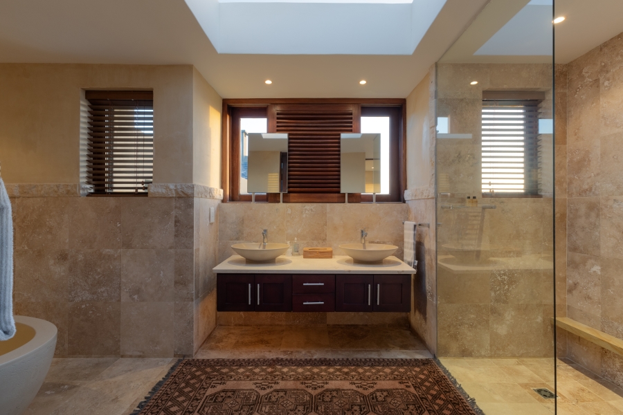 6 Bedroom Property for Sale in Pezula Private Estate Western Cape